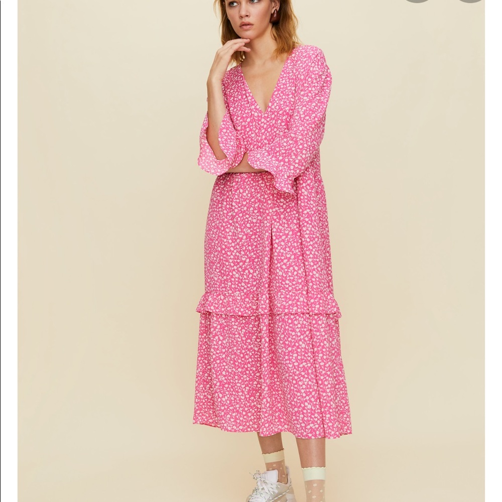 Aritzia Little Moon Spritz midi dress